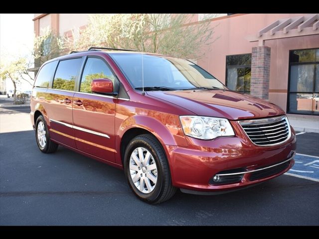 2016 Chrysler Town & Country Touring