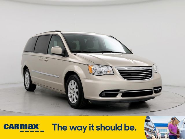 2016 Chrysler Town & Country Touring