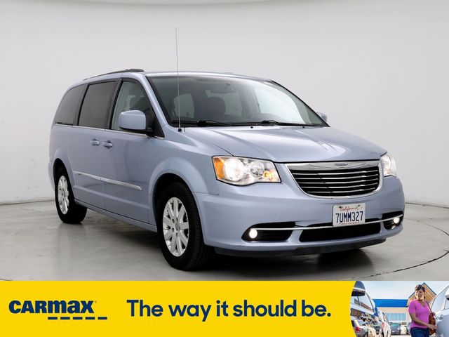 2016 Chrysler Town & Country Touring