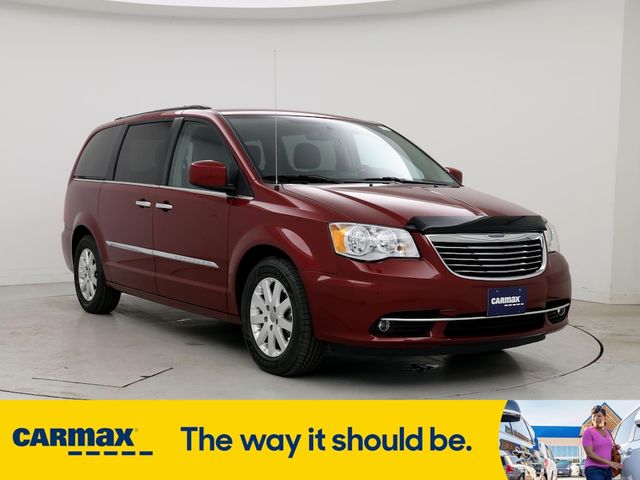 2016 Chrysler Town & Country Touring