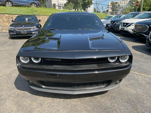 2016 Dodge Challenger SXT Plus