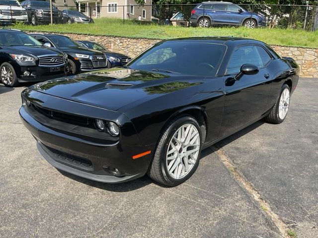 2016 Dodge Challenger SXT Plus