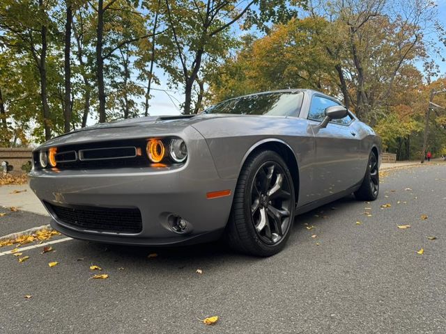 2016 Dodge Challenger SXT Plus