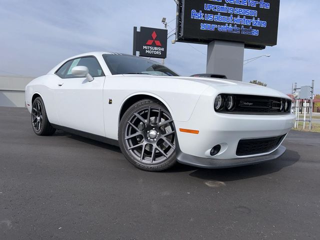 2016 Dodge Challenger 392 Hemi Scat Pack Shaker