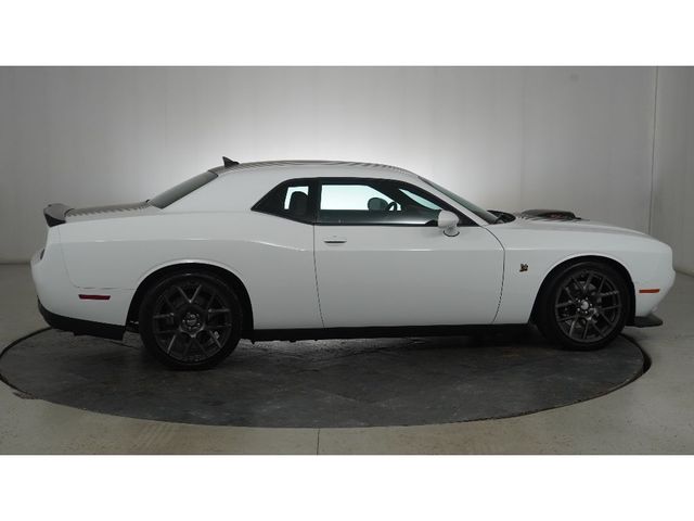 2016 Dodge Challenger 392 Hemi Scat Pack Shaker