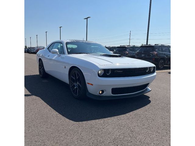 2016 Dodge Challenger 392 Hemi Scat Pack Shaker