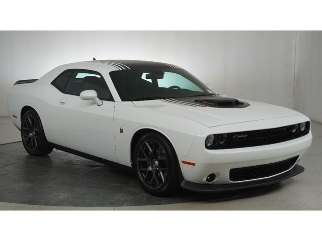 2016 Dodge Challenger 392 Hemi Scat Pack Shaker