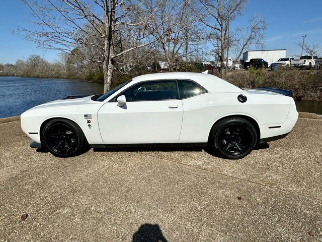 2016 Dodge Challenger 392 Hemi Scat Pack Shaker