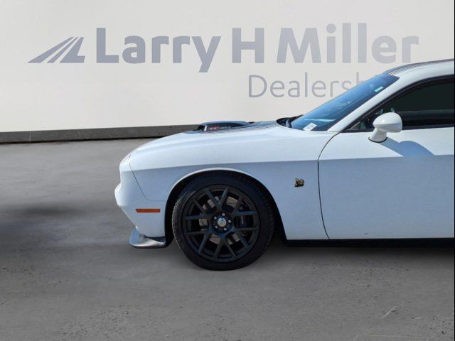 2016 Dodge Challenger 392 Hemi Scat Pack Shaker