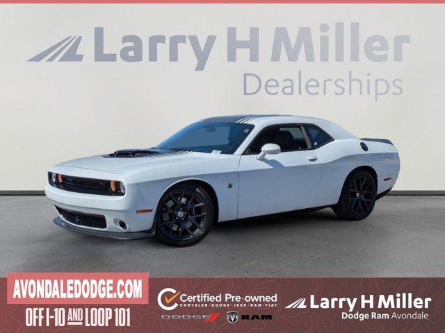 2016 Dodge Challenger 392 Hemi Scat Pack Shaker