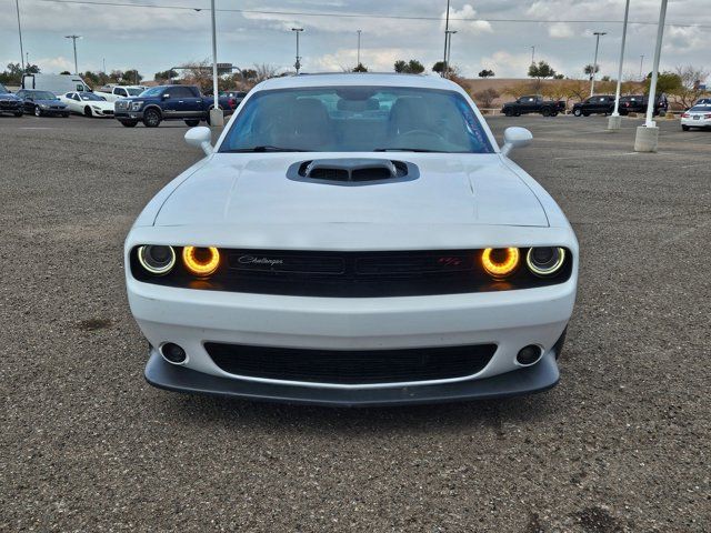 2016 Dodge Challenger 392 Hemi Scat Pack Shaker