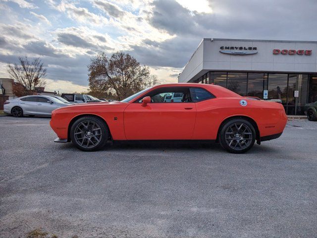 2016 Dodge Challenger 392 Hemi Scat Pack Shaker