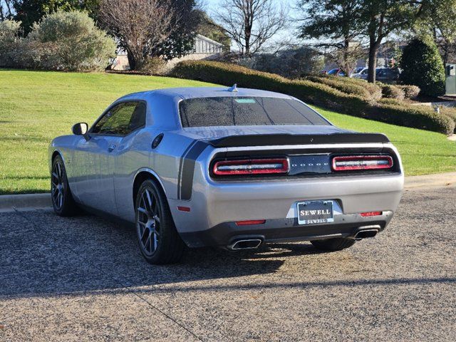 2016 Dodge Challenger 392 Hemi Scat Pack Shaker