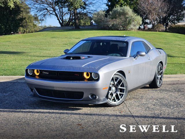 2016 Dodge Challenger 392 Hemi Scat Pack Shaker