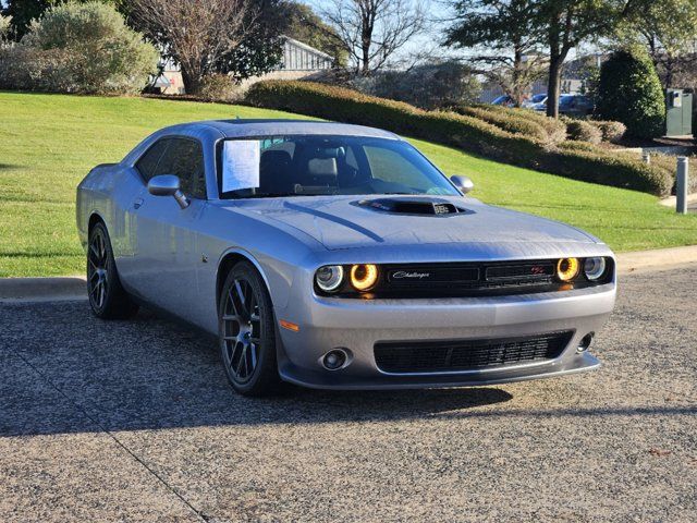 2016 Dodge Challenger 392 Hemi Scat Pack Shaker