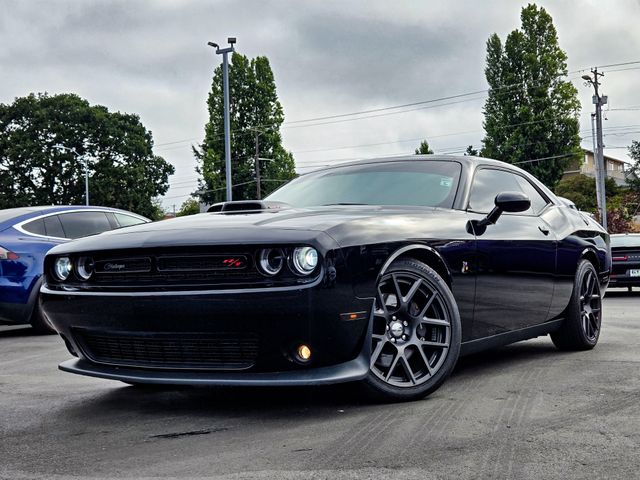 2016 Dodge Challenger 392 Hemi Scat Pack Shaker