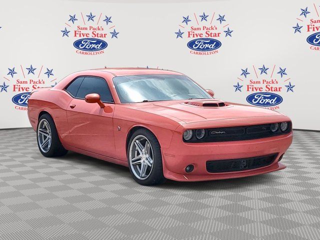 2016 Dodge Challenger 392 Hemi Scat Pack Shaker