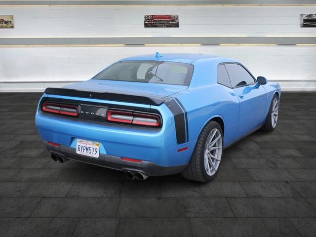 2016 Dodge Challenger 392 Hemi Scat Pack Shaker