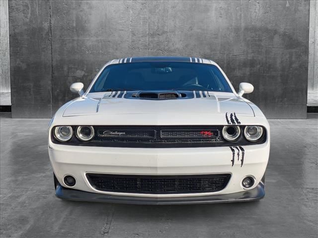 2016 Dodge Challenger 392 Hemi Scat Pack Shaker