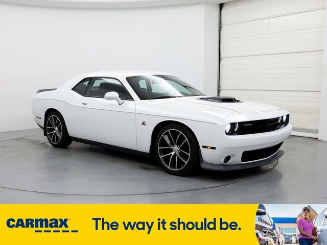 2016 Dodge Challenger 392 Hemi Scat Pack Shaker