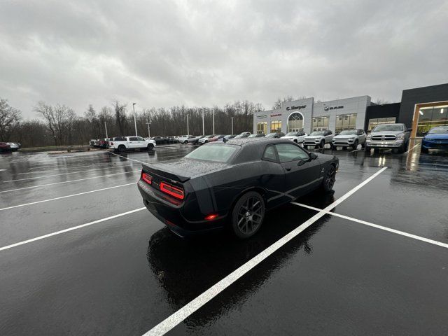 2016 Dodge Challenger 392 Hemi Scat Pack Shaker