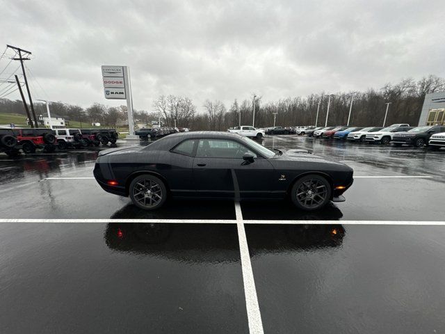 2016 Dodge Challenger 392 Hemi Scat Pack Shaker