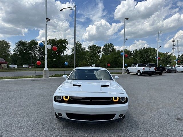 2016 Dodge Challenger SXT Plus