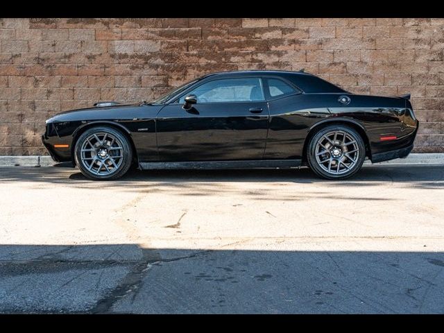 2016 Dodge Challenger R/T Shaker