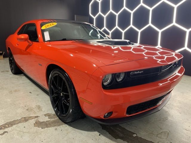 2016 Dodge Challenger R/T Shaker