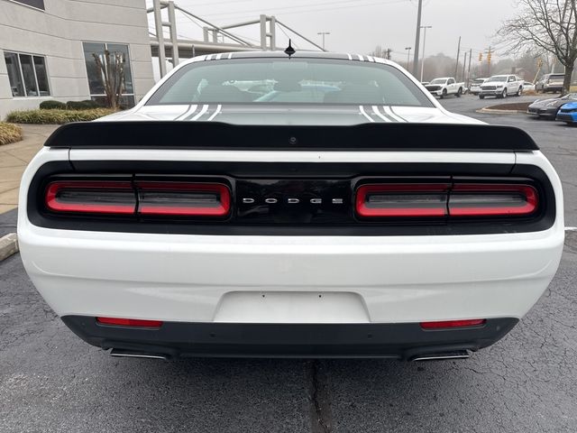 2016 Dodge Challenger R/T Shaker