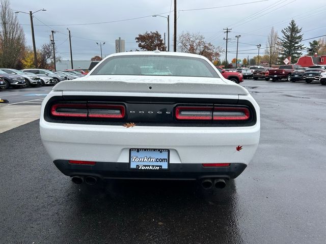 2016 Dodge Challenger R/T Plus