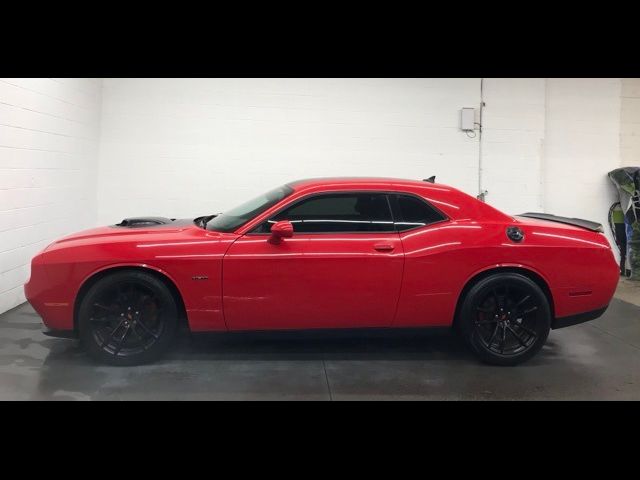 2016 Dodge Challenger R/T Shaker