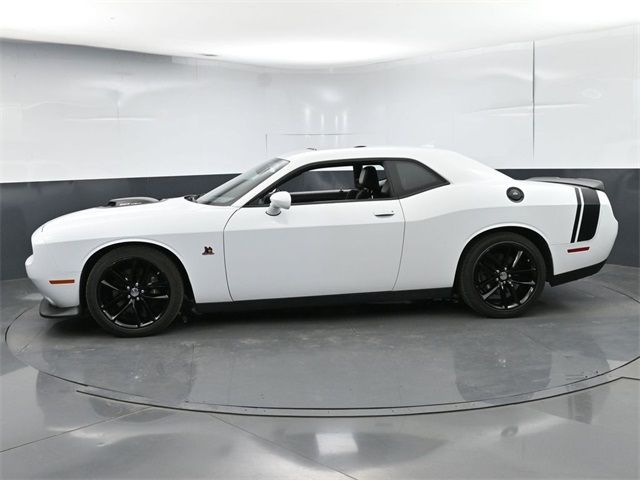 2016 Dodge Challenger 392 Hemi Scat Pack Shaker