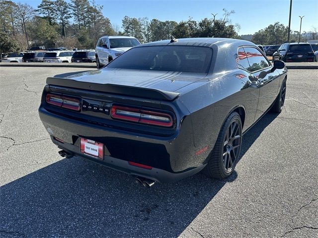 2016 Dodge Challenger 392 Hemi Scat Pack Shaker