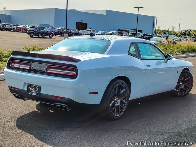 2016 Dodge Challenger 392 Hemi Scat Pack Shaker