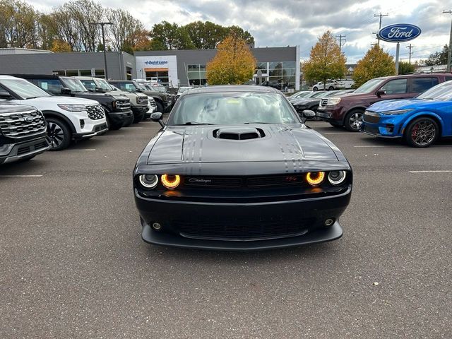 2016 Dodge Challenger 392 Hemi Scat Pack Shaker