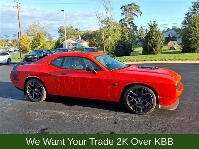 2016 Dodge Challenger 392 Hemi Scat Pack Shaker