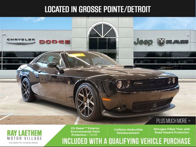 2016 Dodge Challenger 392 Hemi Scat Pack Shaker