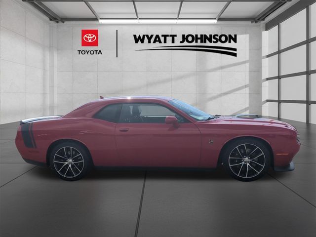 2016 Dodge Challenger 392 Hemi Scat Pack Shaker