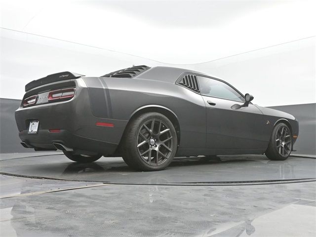 2016 Dodge Challenger 392 Hemi Scat Pack Shaker