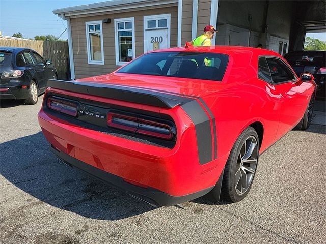 2016 Dodge Challenger 392 Hemi Scat Pack Shaker