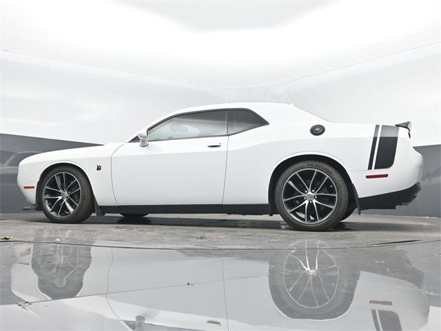 2016 Dodge Challenger 392 Hemi Scat Pack Shaker