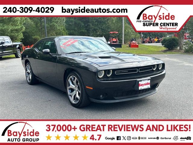 2016 Dodge Challenger SXT Plus