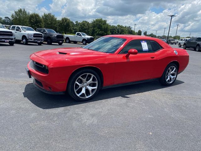 2016 Dodge Challenger SXT Plus