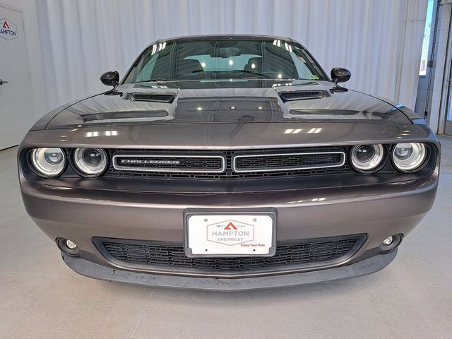 2016 Dodge Challenger SXT Plus