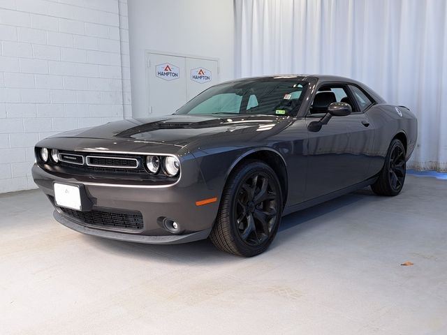 2016 Dodge Challenger SXT Plus