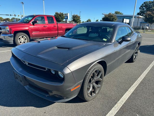 2016 Dodge Challenger SXT Plus