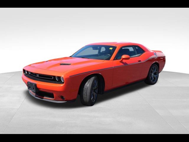 2016 Dodge Challenger SXT Plus