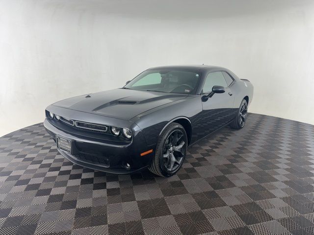 2016 Dodge Challenger SXT Plus