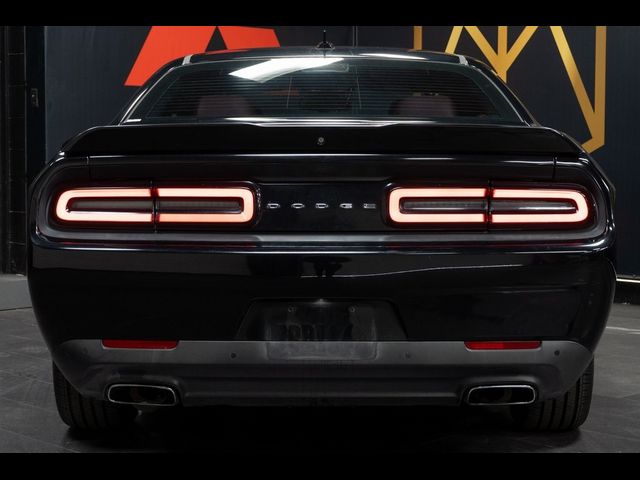 2016 Dodge Challenger SXT Plus